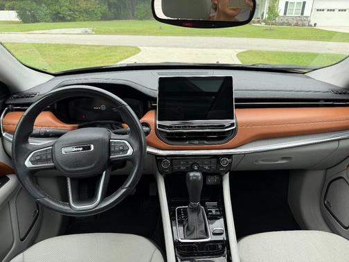 Gray 2022 Jeep Compass Limited