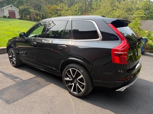 2020 Volvo XC90 T6 Momentum