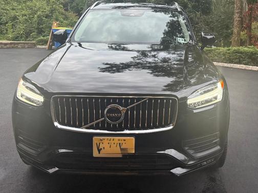 2020 Volvo XC90 T6 Momentum
