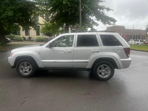 Silver 2007 Jeep Grand Cherokee Limited