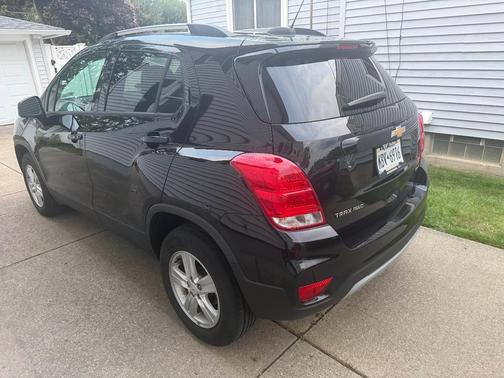 Black 2021 Chevrolet Trax LT