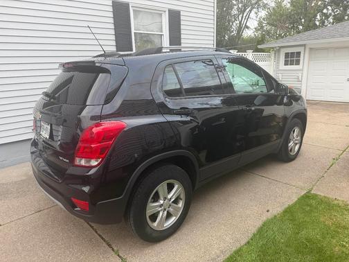 Black 2021 Chevrolet Trax LT