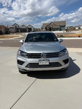 Silver 2017 Volkswagen Touareg V6 Wolfsburg Edition