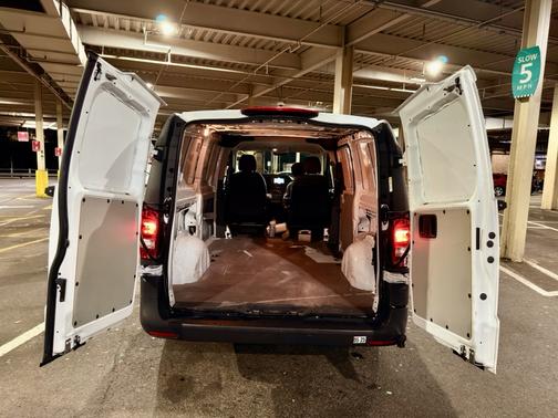 2022 Mercedes-Benz Metris Standard Roof