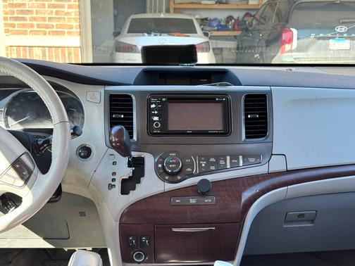 2013 Toyota Sienna XLE