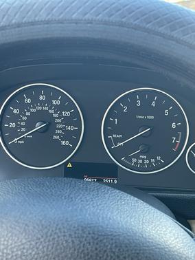 Black 2014 BMW 320 i