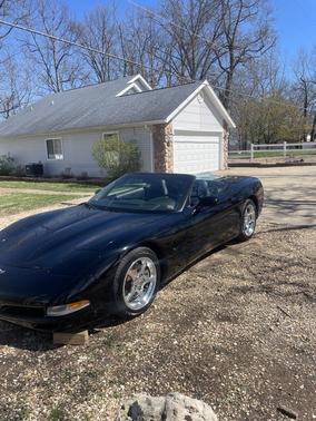 2002 Chevrolet Corvette Base