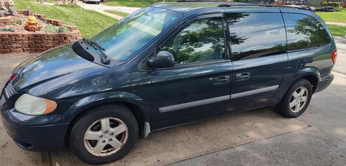 Blue 2007 Dodge Grand Caravan SE