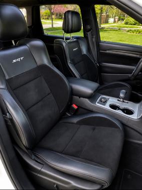 White 2015 Jeep Grand Cherokee SRT