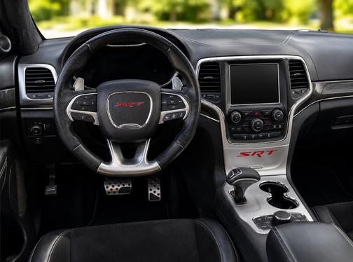 White 2015 Jeep Grand Cherokee SRT