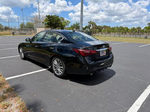 Black 2018 INFINITI Q50 3.0t LUXE