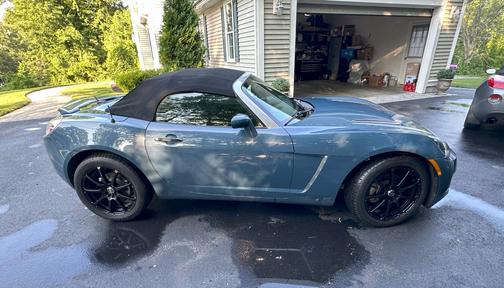2008 Saturn Sky Red Line