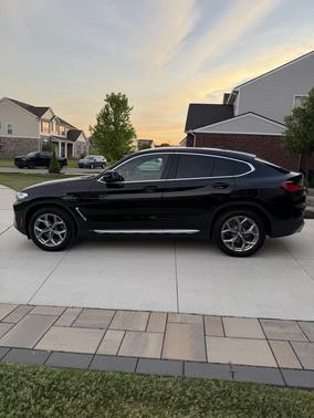 Black 2022 BMW X4 xDrive30i