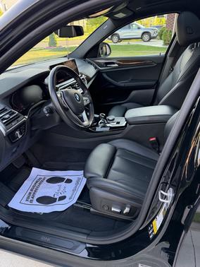 Black 2022 BMW X4 xDrive30i