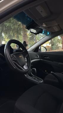 White 2013 Chevrolet Cruze 1LT