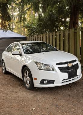 White 2013 Chevrolet Cruze 1LT
