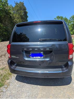 Blue 2013 Dodge Grand Caravan SE