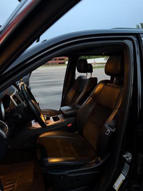 Black 2015 Jeep Grand Cherokee Altitude