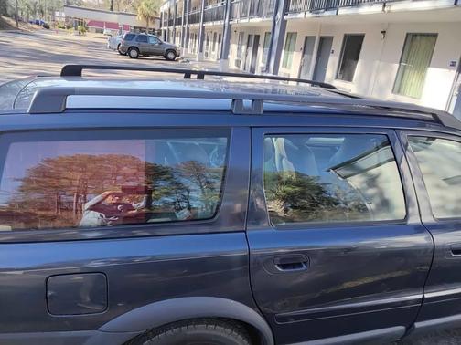 2004 Volvo XC70 2.5T