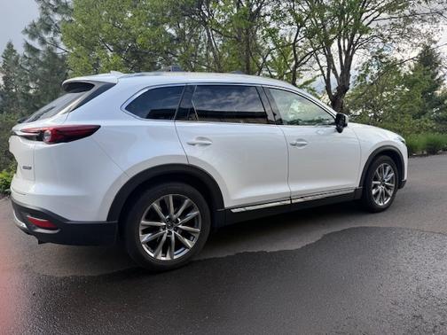 White 2018 Mazda CX-9 Signature