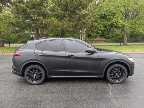 Black 2018 Alfa Romeo Stelvio Ti Sport