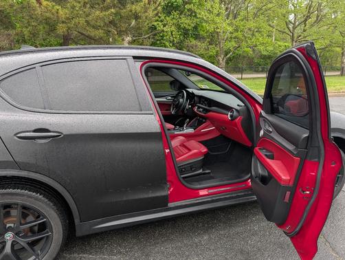 Black 2018 Alfa Romeo Stelvio Ti Sport