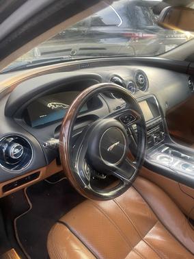 2012 Jaguar XJ Base