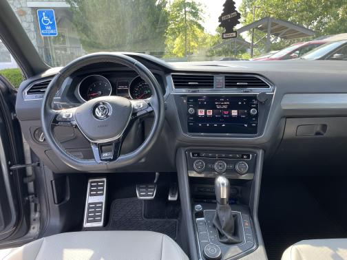 2020 Volkswagen Tiguan 2.0T SE R-Line Black