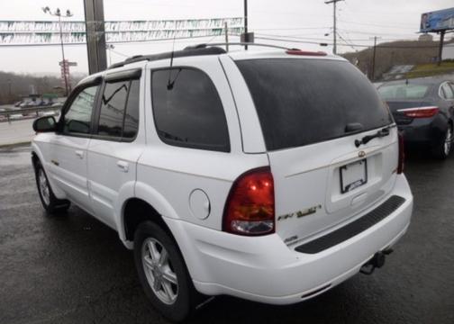 White 2002 Oldsmobile Bravada Base