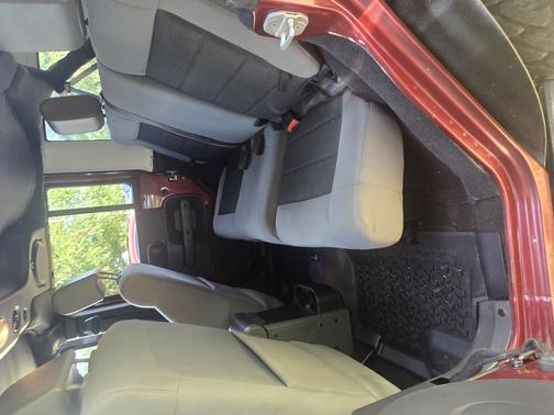 2010 Jeep Wrangler Unlimited Sport