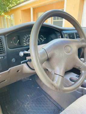 White 2002 Toyota Tacoma Base
