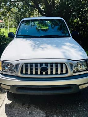 White 2002 Toyota Tacoma Base