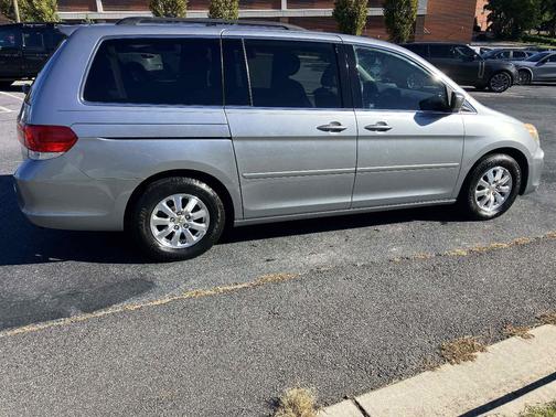 Silver 2009 Honda Odyssey EX