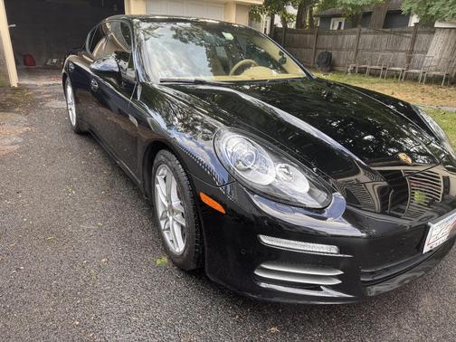 Black 2014 Porsche Panamera Panamera 4
