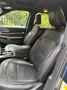 Blue 2018 Ford Explorer Limited