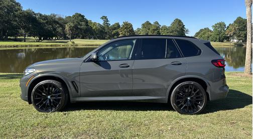 2022 BMW X5 M50i