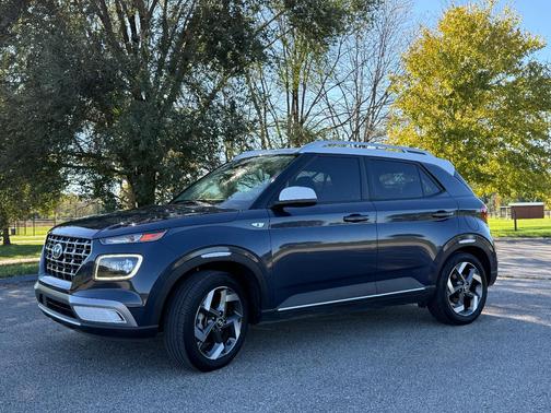 Blue 2022 Hyundai VENUE Limited