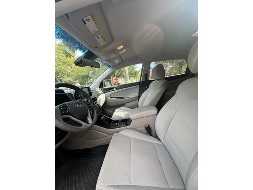 2020 Hyundai TUCSON SE