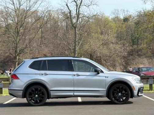 2021 Volkswagen Tiguan 2.0T SE R-Line Black