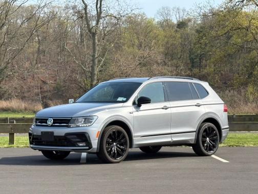 2021 Volkswagen Tiguan 2.0T SE R-Line Black