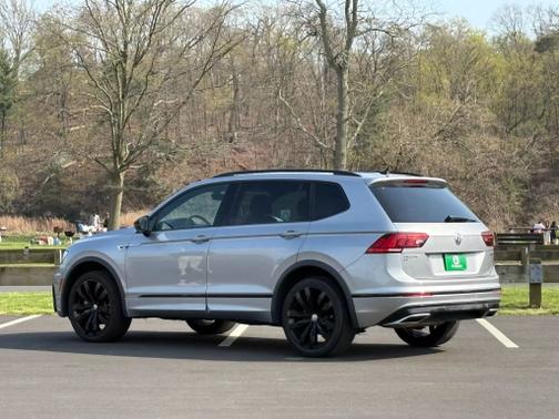 2021 Volkswagen Tiguan 2.0T SE R-Line Black