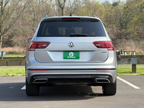 2021 Volkswagen Tiguan 2.0T SE R-Line Black
