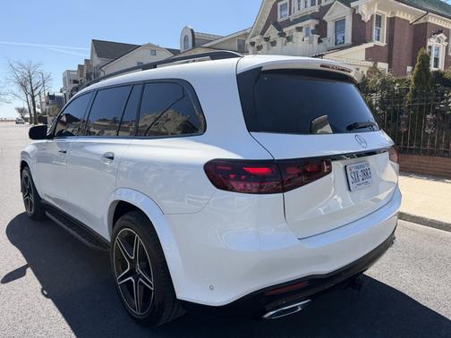 White 2024 Mercedes-Benz GLS 450 4MATIC