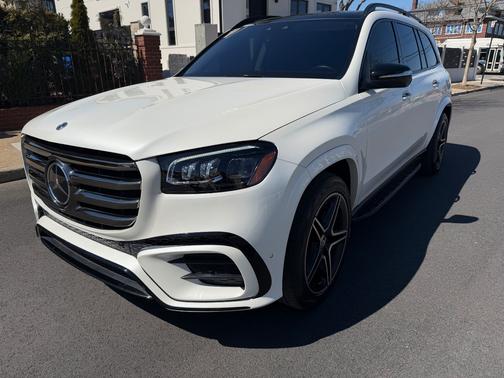 White 2024 Mercedes-Benz GLS 450 4MATIC
