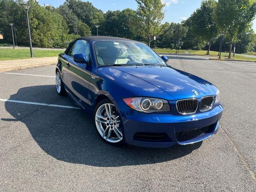 Blue 2011 BMW 135 i
