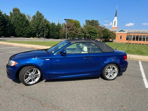 Blue 2011 BMW 135 i