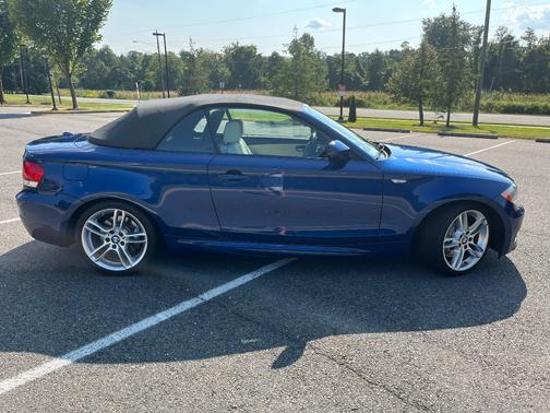 Blue 2011 BMW 135 i