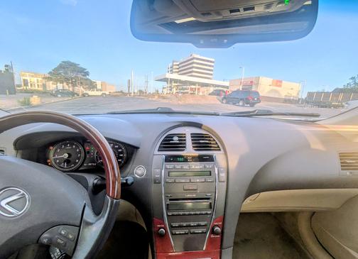 White 2009 Lexus ES 350 Base