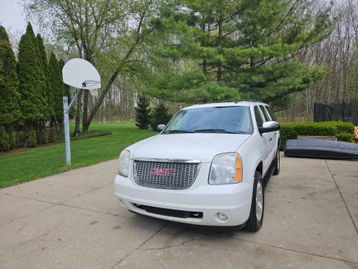 2008 GMC Yukon XL 1500 SLT