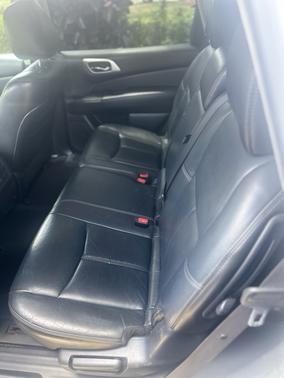 2013 Nissan Pathfinder SL